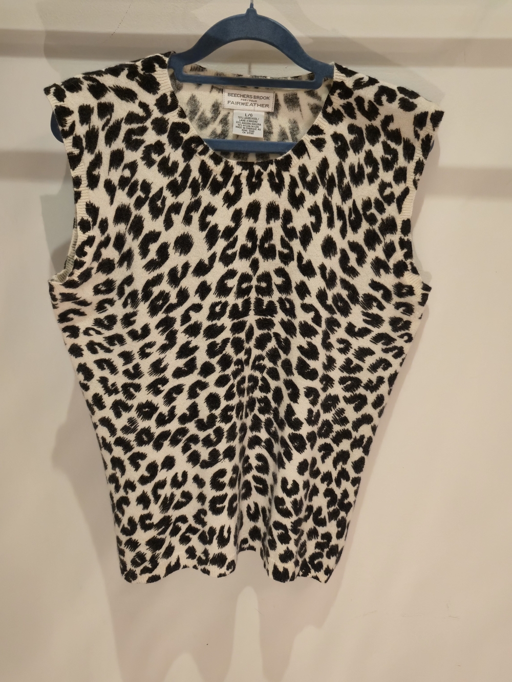 Fahrenheit Lamb Wool Blend Sleeveless Leopard Print Tank Top in Black & White L